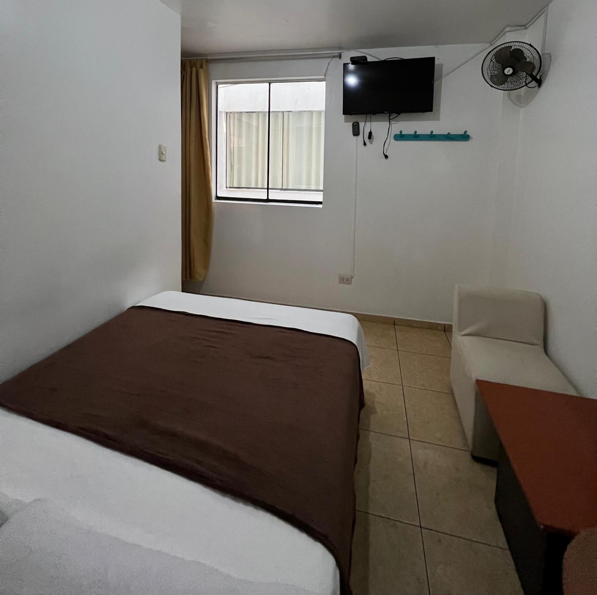 Hospedaje Senegal Cerca Al Aeropuerto Distretto di Distretto di Lima Esterno foto